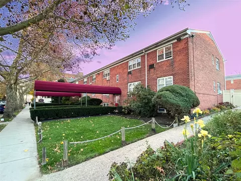 189 Drake Ave #2D, New Rochelle, NY 10805