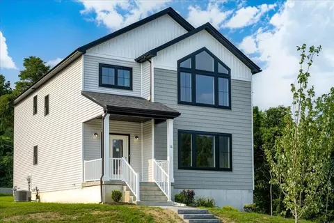 28 Townsend St, Beacon, NY 12508