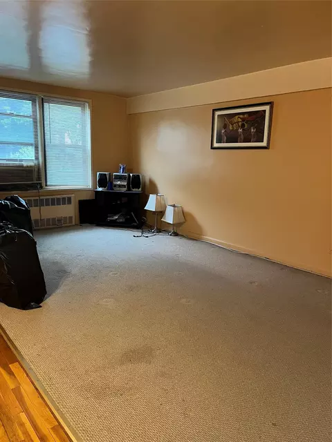 33-24 Junction Blvd #3M, New York, NY 11372