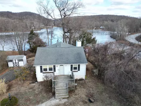 50 Jean Dr, Cortlandt, NY 10567