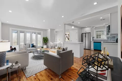 25931 Craft Ave, New York, NY 11422