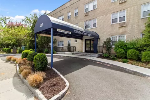 445 Broadway #2M, Greenburgh, NY 10706