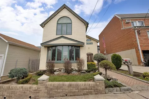 8520 60th Ave, Middle Village, NY 11379