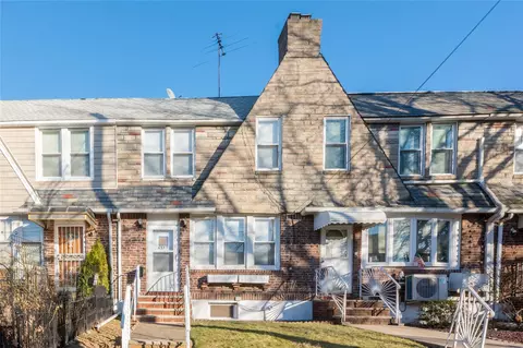 65-17 77 St, Middle Village, NY 11379
