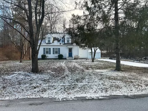 12 New Rd, Montgomery, NY 12549
