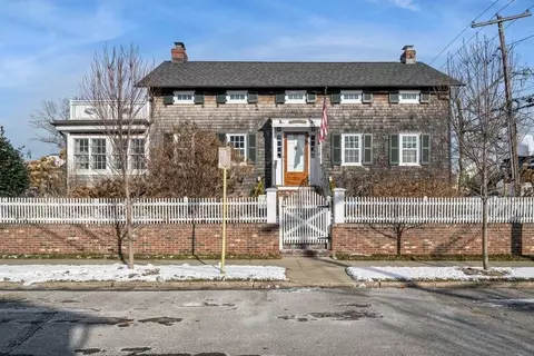 139 Prospect St, Babylon, NY 11702