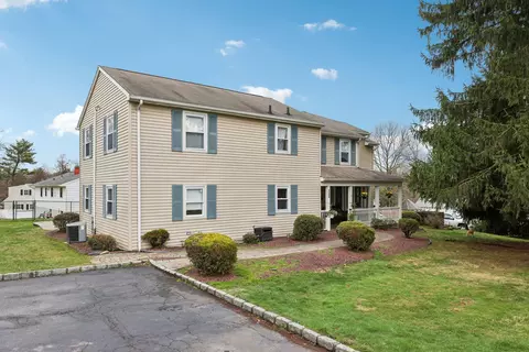 135 Rose Rd, Clarkstown, NY 10994