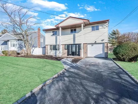 3489 Steven Rd, Baldwin, NY 11510
