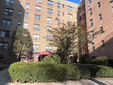 83-25 98 St #3S, New York, NY 11421