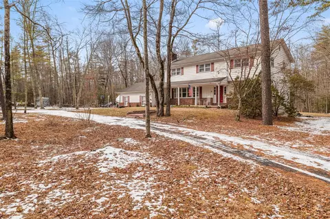 31 Carey Dr, Woodstock, NY 12498