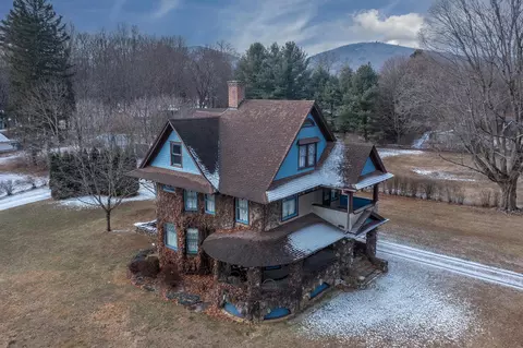 2854 Church St, Pine Plains, NY 12567