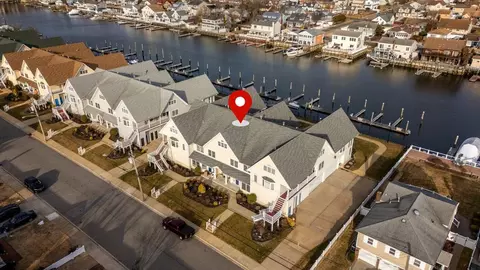 253 Westside Ave #D, Freeport, NY 11520