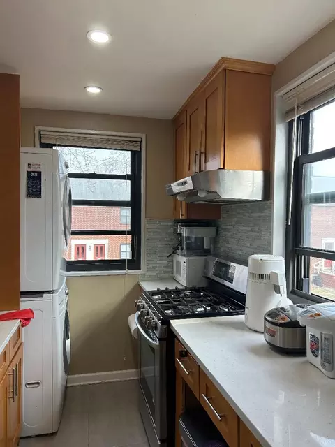 166-52 17th Rd #3-128, Whitestone, NY 11357