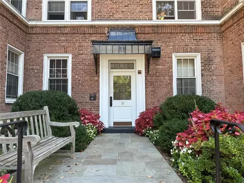 9 Midland Gdns #4B, Bronxville, NY 10708