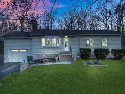 316 Freedom Rd, La Grange, NY 12569