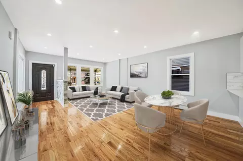 11916 201st St, New York, NY 11412