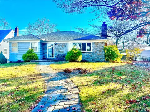 1691 Fenimore Rd, Hewlett, NY 11557