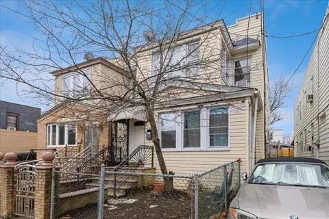 86-46 126th St, New York, NY 11418