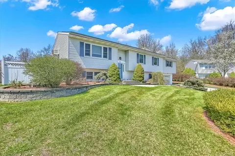 3 Yarmouth Ct, Washingtonville, NY 10992