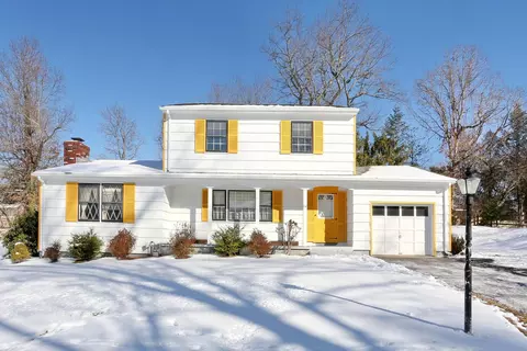 14 Autumn Dr, Orangetown, NY 10983