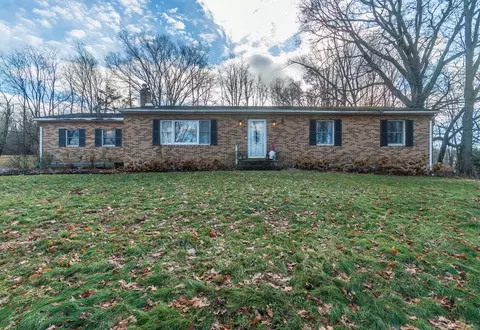4 Emperor Ln, Montgomery, NY 12549