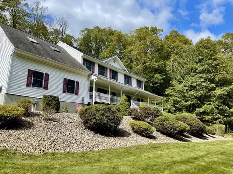 127 Barmore Rd, La Grange, NY 12540