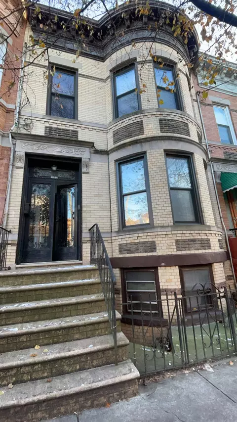 60-62 67th Ave, New York, NY 11385