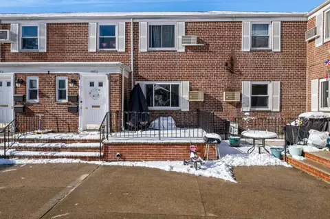 254-07 73 Road Glen Oaks #1ST, Glen Oaks, NY 11004