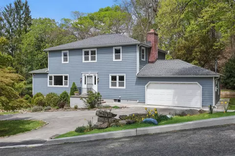 33 Mulligan Ln, Greenburgh, NY 10533