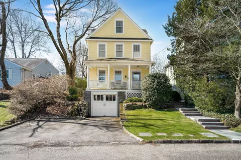 16 Winthrop Ave, Larchmont, NY 10538