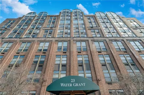 23 Water Grant St #1A, Yonkers, NY 10701