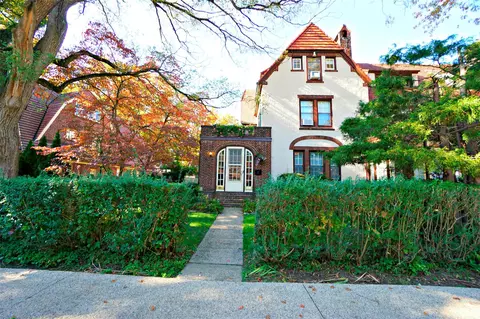 61 Summer St, New York, NY 11375