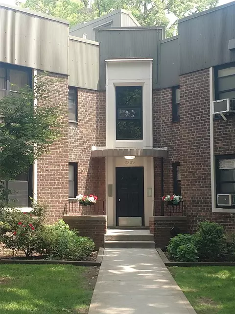 22-09 78th St, East Elmhurst, NY 11370