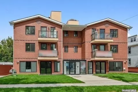 214-11 35th Ave #3A, Bayside, NY 11361