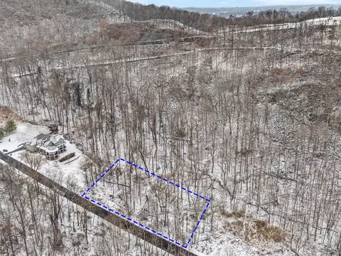 9 Badi Dr, Clarkstown, NY 10960