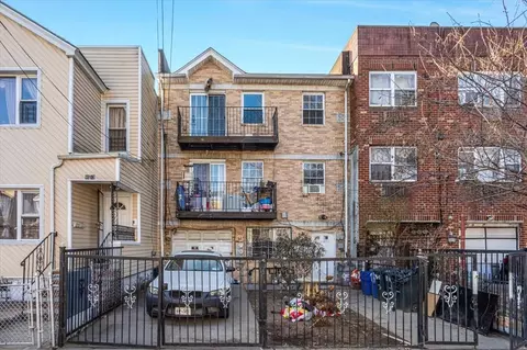 95-10 104 St, New York, NY 11416