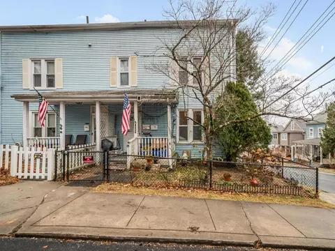20 Pine St, Mount Pleasant, NY 10591