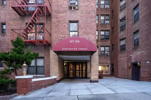 67-30 Dartmouth St #5C, New York, NY 11375