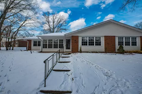 211 Woodbridge Dr #A, Ridge, NY 11961
