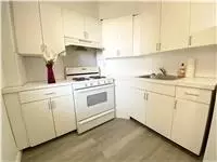 61-25 97th St #11H, New York, NY 11374