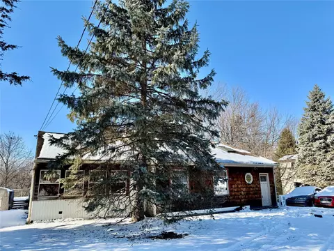 50 Delaware Rd, Newburgh, NY 12550