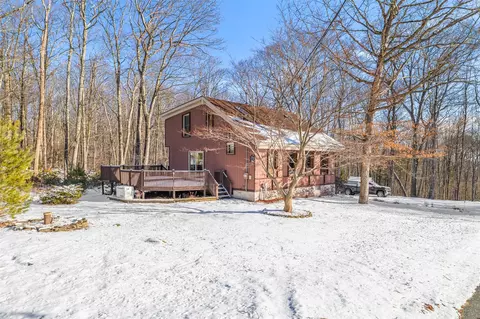 11 Chestnut St E, Mamakating, NY 12790