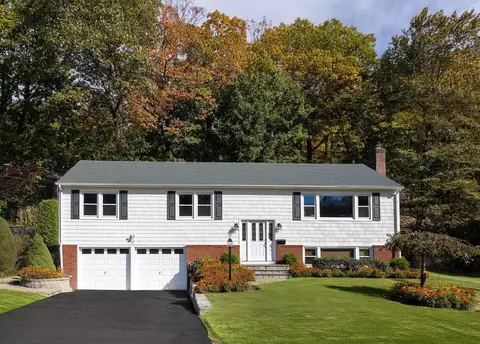 82 Briary Rd, Greenburgh, NY 10522