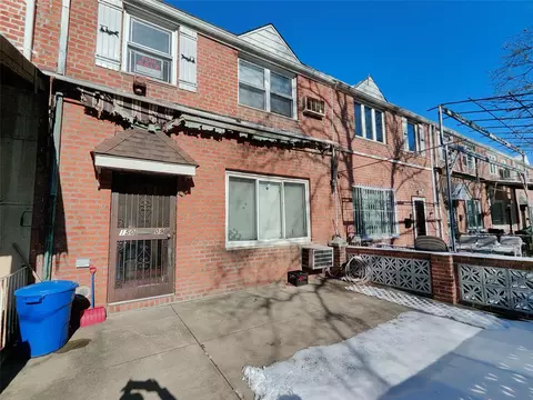 150-09 78th Rd, New York, NY 11367