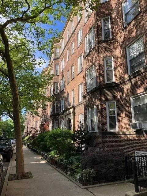 35-36 79 St #53, New York, NY 11372
