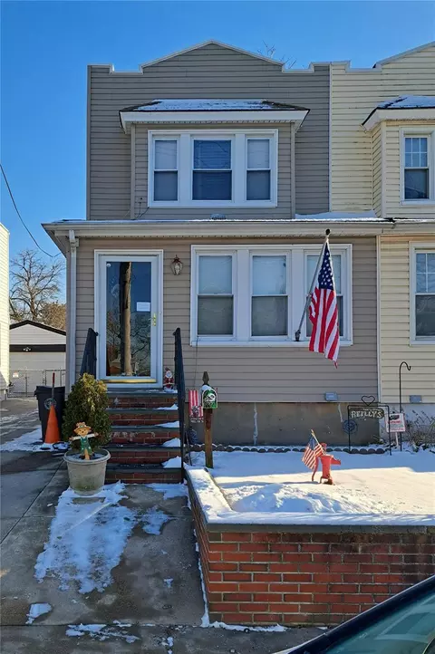 6406 60th Rd, New York, NY 11378