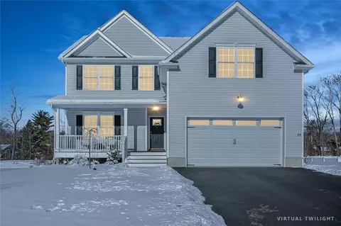 22 Miracle Cir, Wappinger, NY 12590