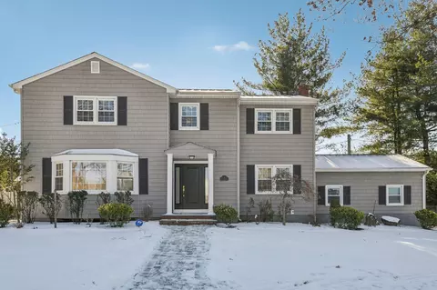 4 Main Ave, Garden City, NY 11530