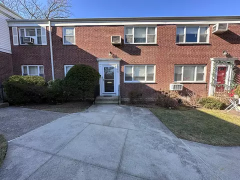 16-08 212 St #284, Bayside, NY 11360