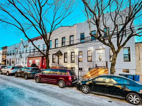 54-30 Arnold Ave, New York, NY 11378